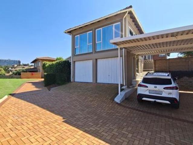 Townhouse for sale in Seaview, Kwazulu-natal