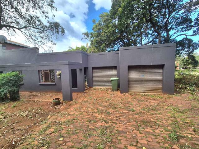 House for sale in Amanzimtoti, Kwazulu-natal
