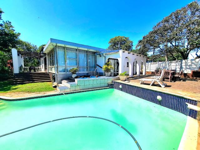 House for sale in Amanzimtoti, Kwazulu-natal