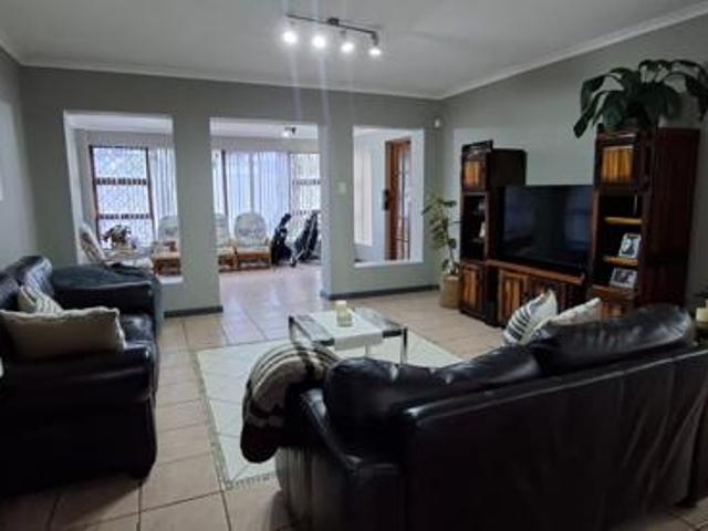 House for sale in Cape Town, Western Cape