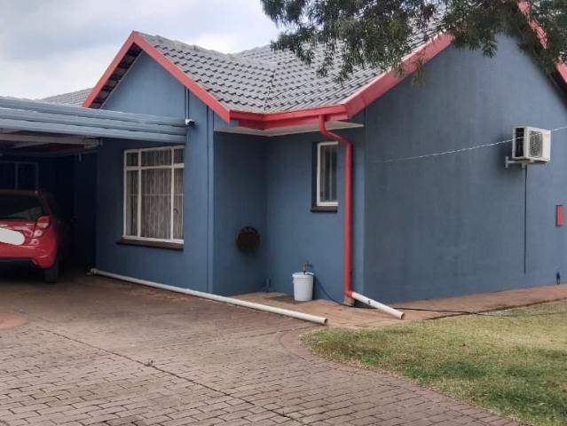 House for sale in Waterkloof, Gauteng