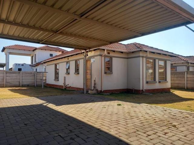 House for rent in Waterkloof, Gauteng