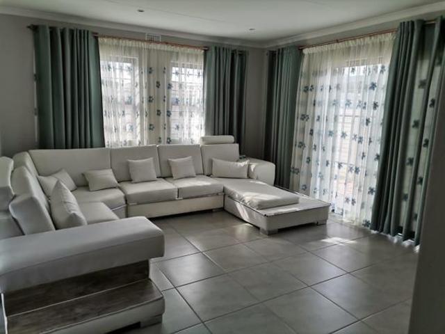 House for rent in Waterkloof, Gauteng