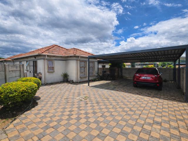 House for rent in Waterkloof, Gauteng