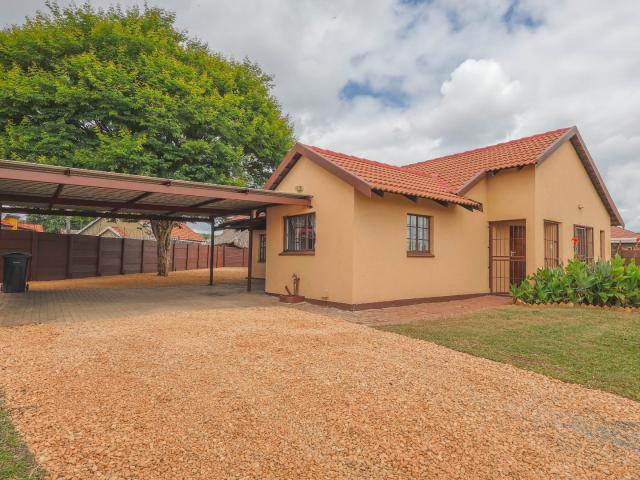 House for rent in Waterkloof, Gauteng