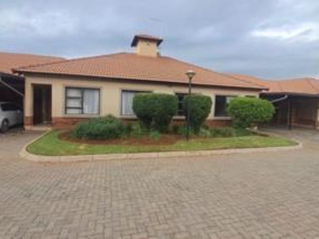House for rent in Waterkloof, Gauteng