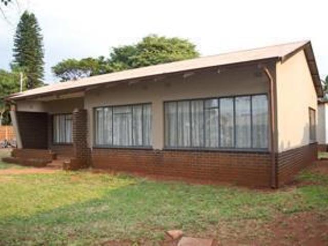House for rent in Waterkloof, Gauteng