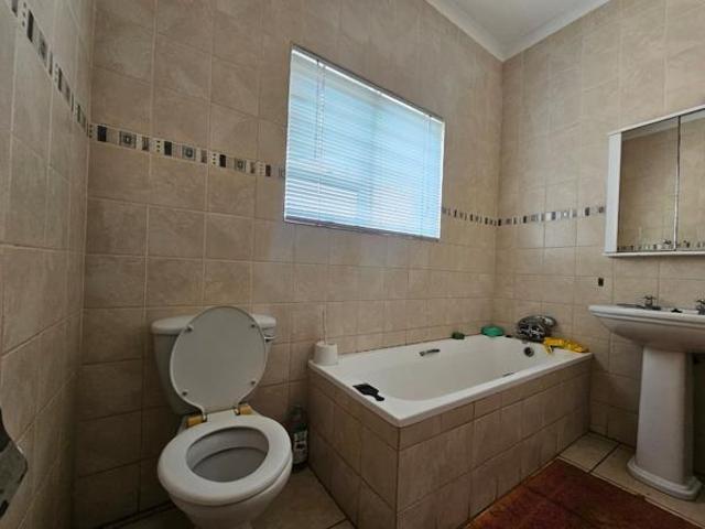 House for sale in UMhlathuze Municipality, Kwazulu-natal