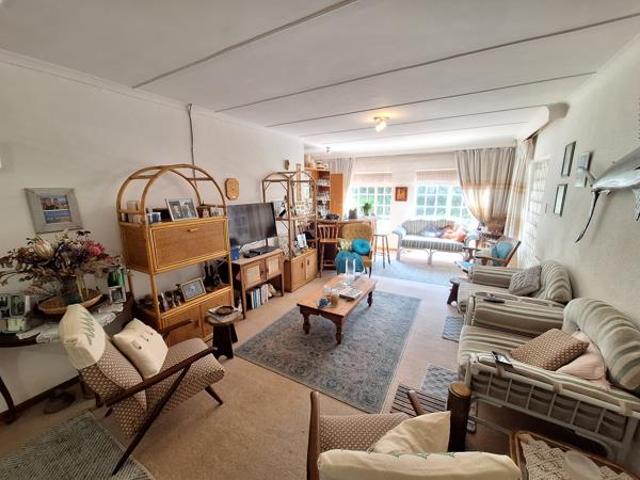 House for sale in Jeffreys Bay, Kouga Local Municipality