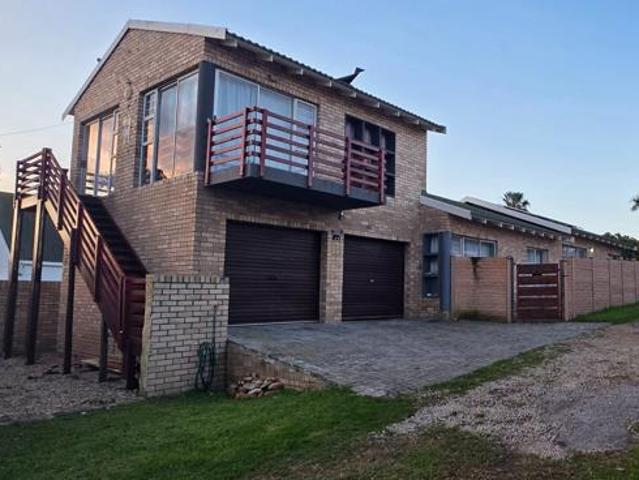 House for sale in Jeffreys Bay, Kouga Local Municipality
