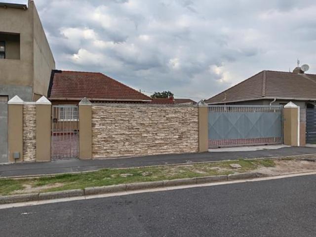 House for rent in Athlone, Cape Town