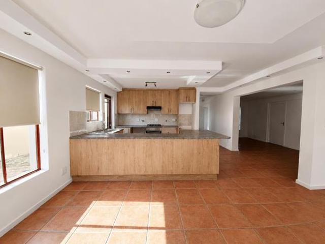 House for sale in Cape Town, Western Cape