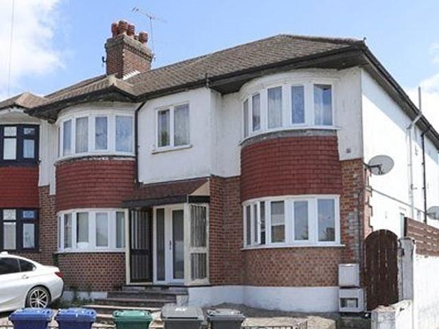 House for rent in London Borough of Barnet, Greater London