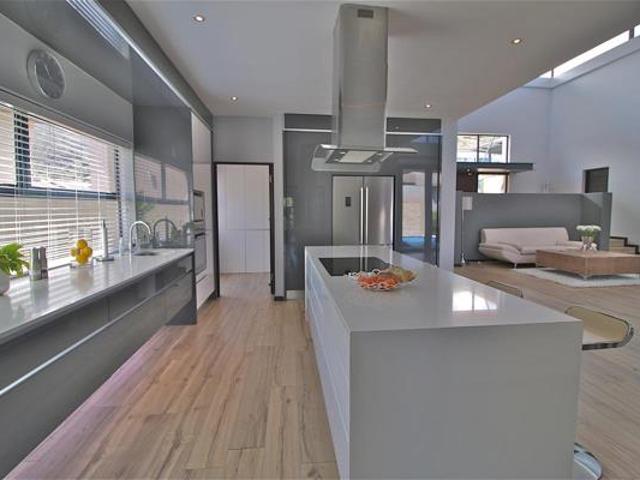 House for sale in Cape Town, Western Cape