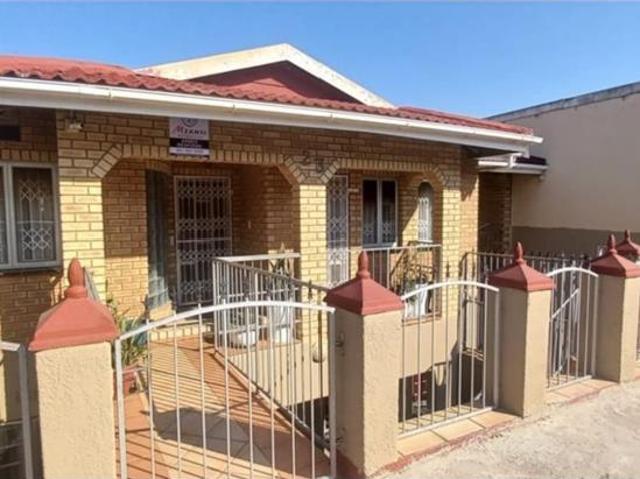 House for rent in Chatsworth, Kwazulu-natal