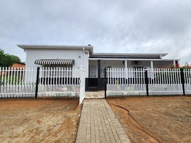 House for sale in Frances Baard, Northern Cape