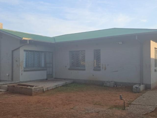 House for sale in Frances Baard, Northern Cape
