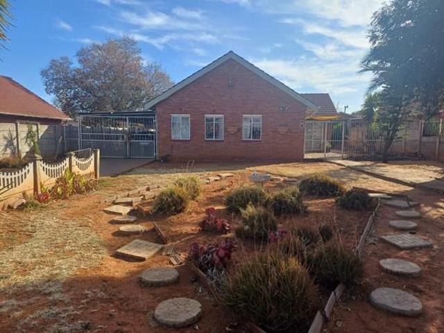 House for sale in Frances Baard, Northern Cape