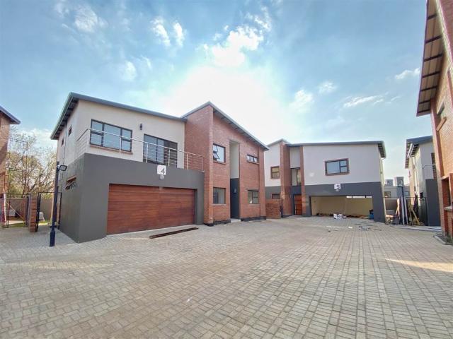 House for sale in Johannesburg, East