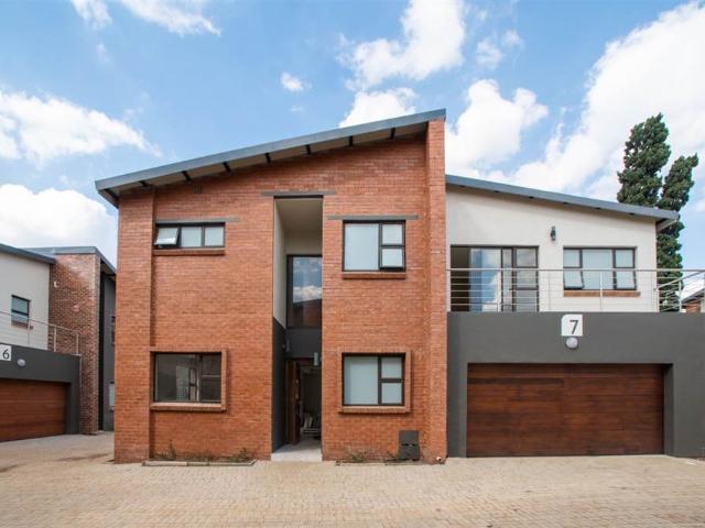 House for sale in Johannesburg, East