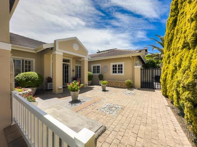 House for sale in Cape Town, Western Cape