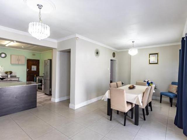 House for sale in Cape Town, Western Cape
