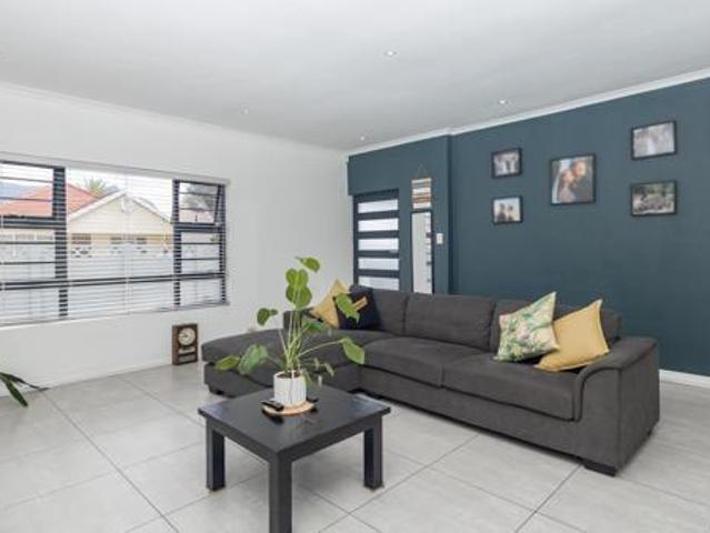 House for sale in Cape Town, Western Cape