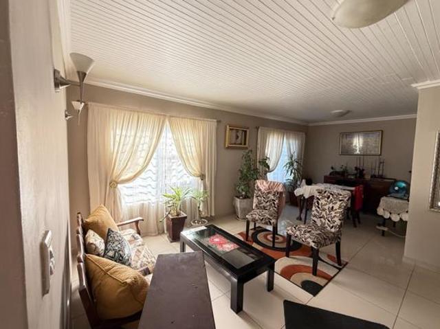 House for sale in Cape Town, Western Cape