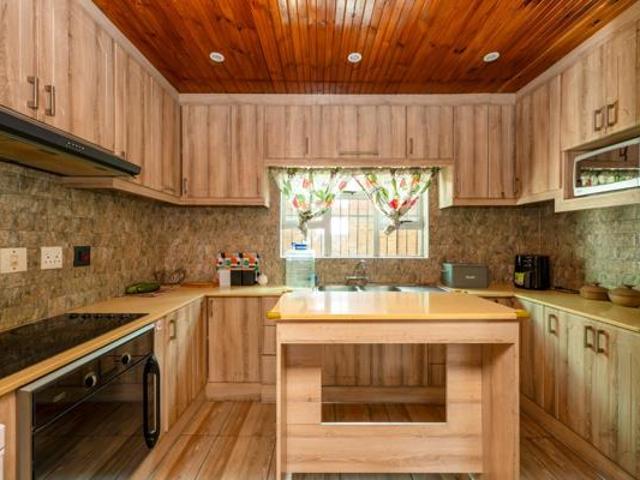 House for sale in Cape Town, Western Cape