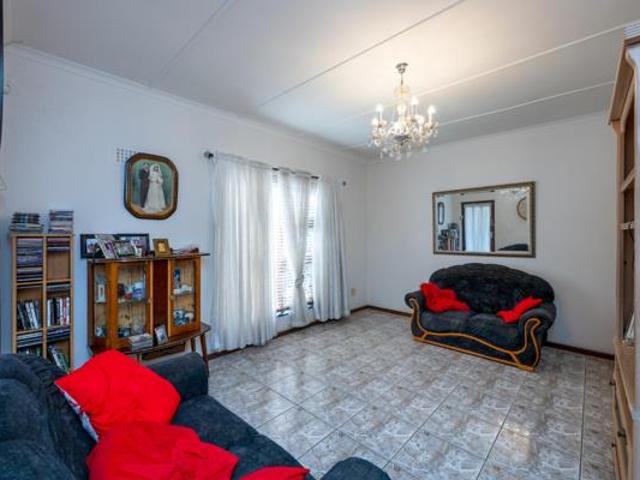 House for sale in Cape Town, Western Cape