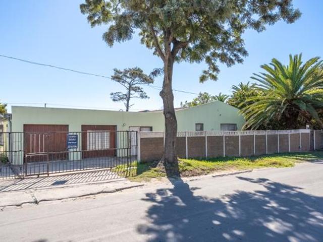 House for sale in Cape Town, Western Cape