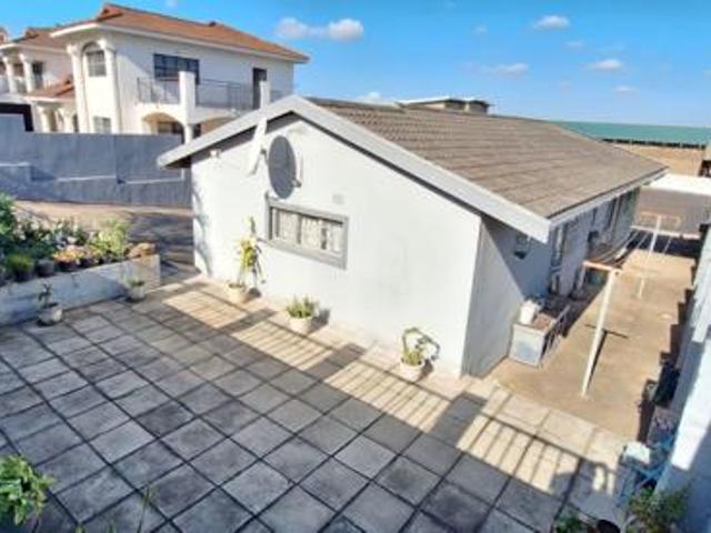 House for sale in Tongaat Beach, Kwazulu-natal