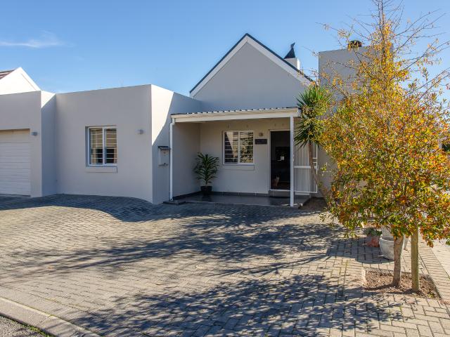 House for sale in Onverwacht, Western Cape