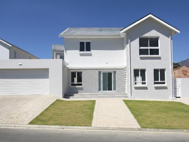 House for sale in Onverwacht, Western Cape