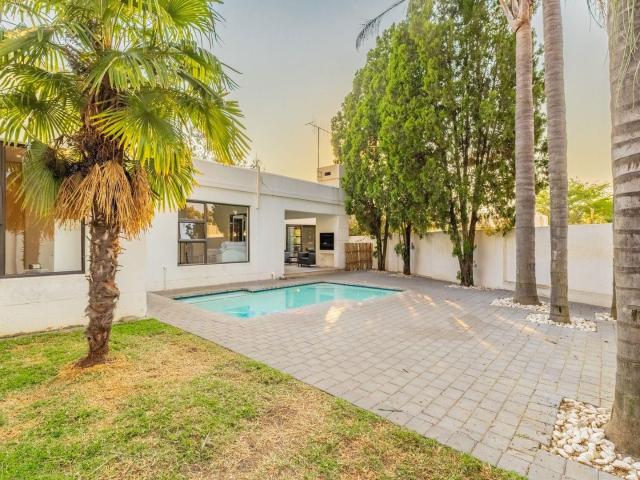 House for sale in Sandton, City of Johannesburg Metropolitan Municipality