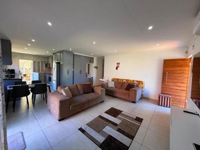 House for sale in UMhlathuze Municipality, Kwazulu-natal