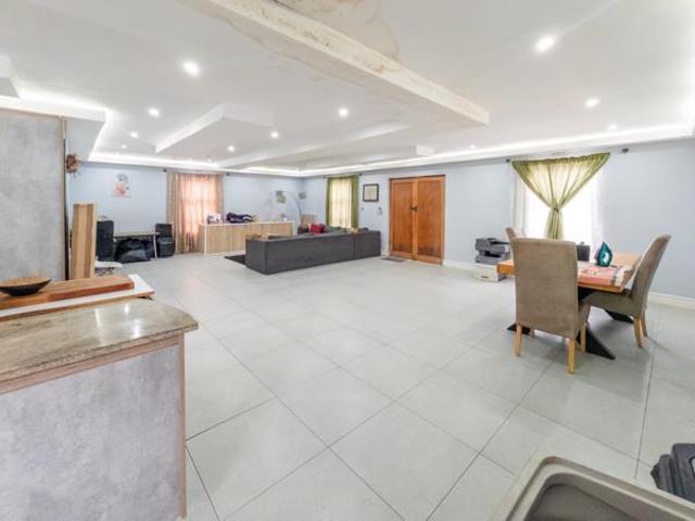 House for sale in Cape Town, Western Cape