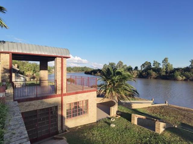 House for sale in Dr Ruth Segomotsi Mompati District Municipality, North West