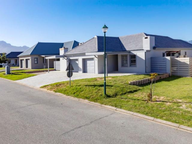 House for sale in Groot Brak Rivier, Western Cape