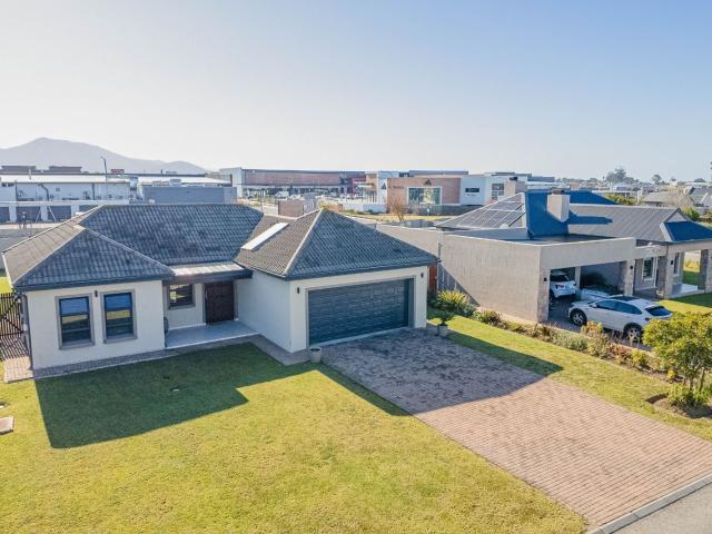 House for sale in Groot Brak Rivier, Western Cape