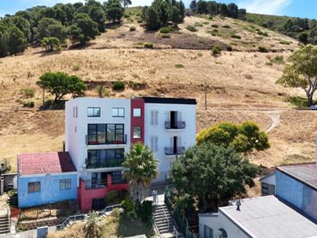 House for sale in Cape Town, Western Cape