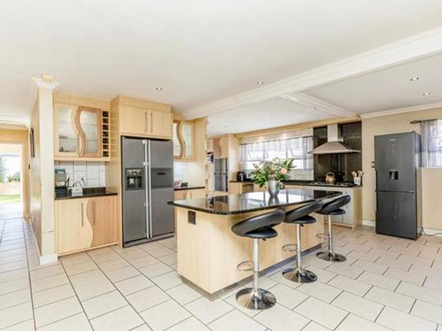 House for sale in Cape Town, Western Cape