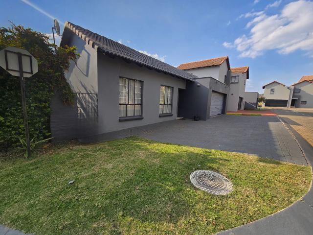 House for sale in Waterkloof, Gauteng