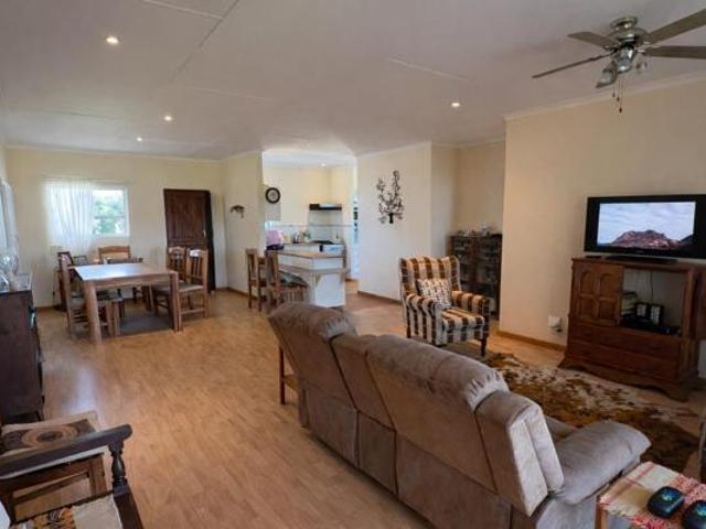 House for sale in Bushmans River Mouth, Eastern Cape