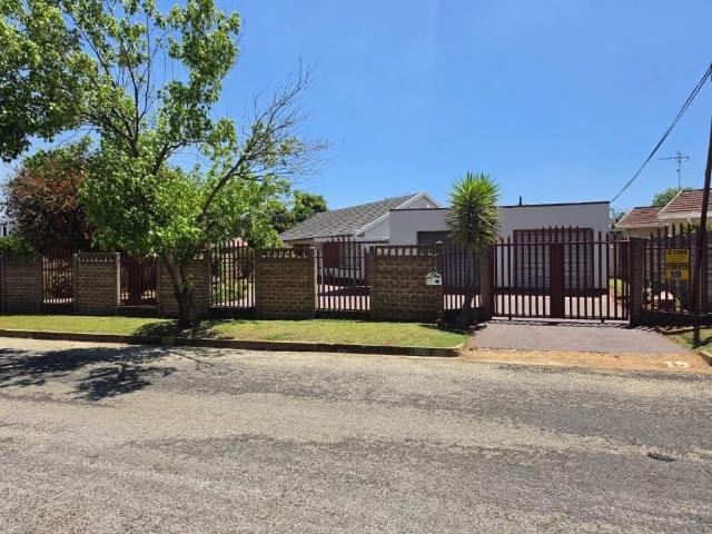 House for sale in Kempton Park, City of Ekurhuleni Metropolitan Municipality
