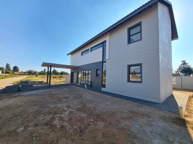 House for sale in Kempton Park