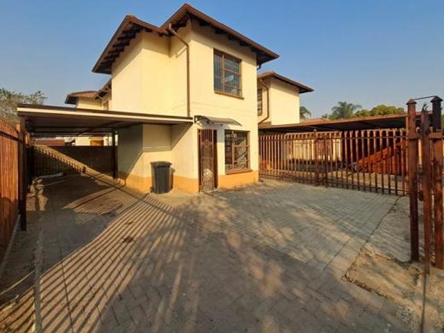 House for rent in Waterkloof, Gauteng