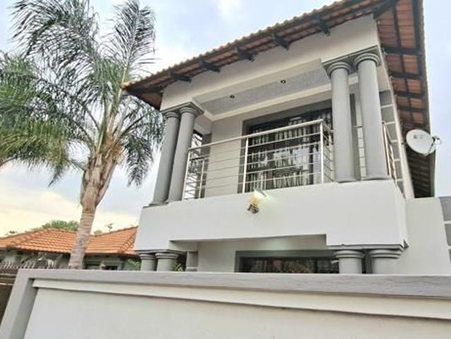 House for rent in Waterkloof, Gauteng