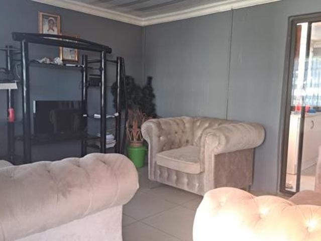House for sale in Vanderbijlpark, Emfuleni Local Municipality
