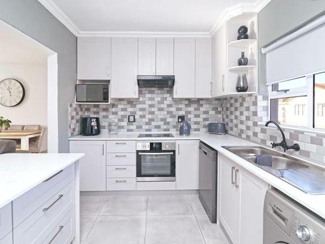 House for sale in Cape Town, Western Cape